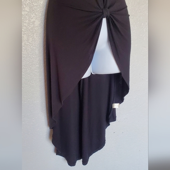 💚5/$25 Black Sleeveless Twist Front Long Back Nix Jersey Knit Tank Top - Picture 6 of 8